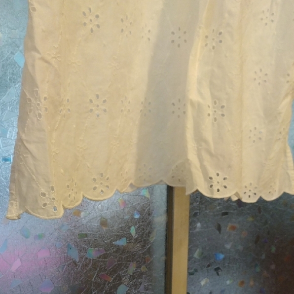 Liz Claiborne White Eyelet Top - Picture 7 of 12